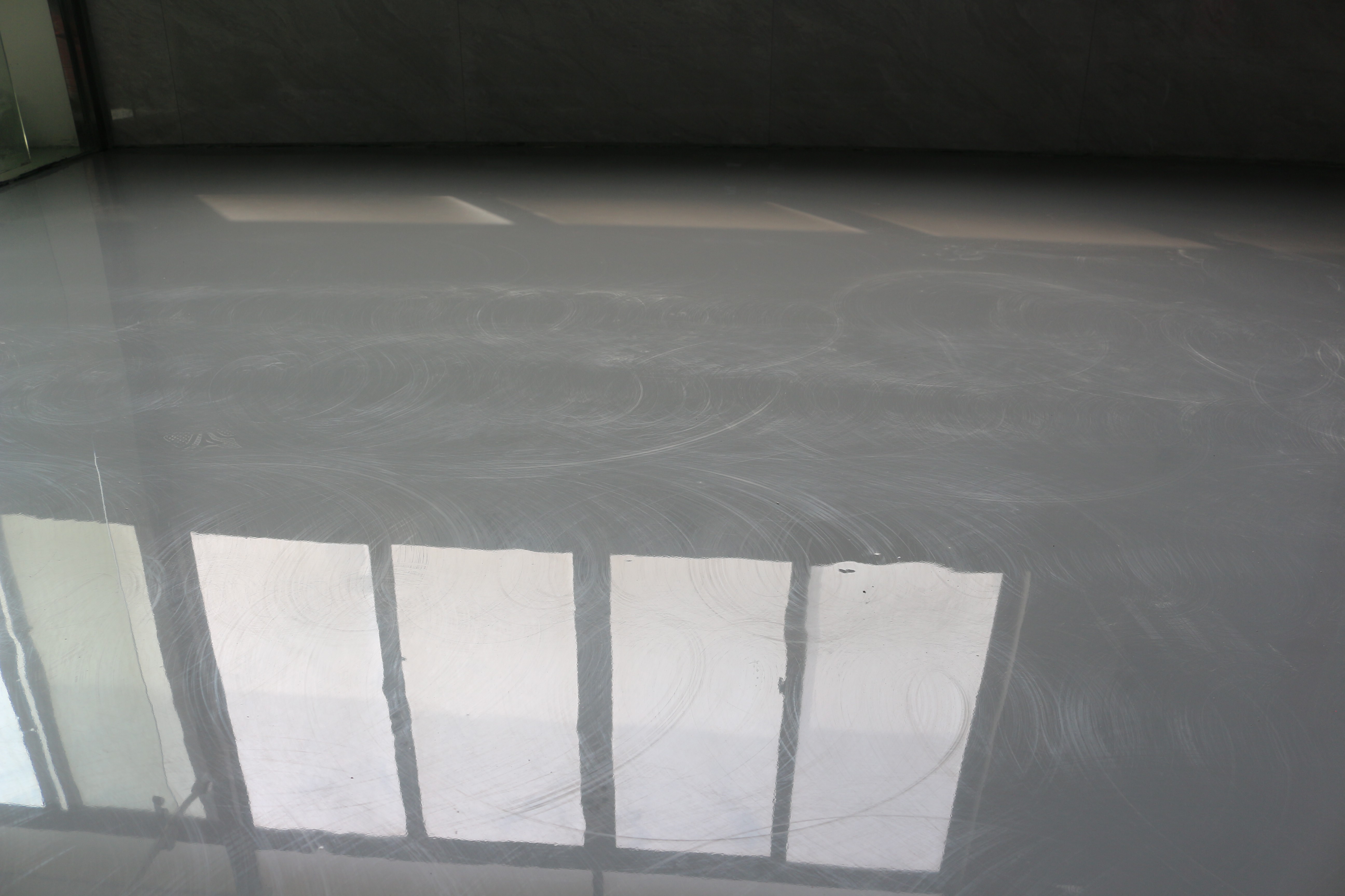 力特克無溶劑聚氨酯超耐磨地坪漆 力特克無溶劑聚氨酯超耐磨地坪漆